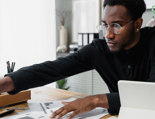 Why Ghanaian Small Businesses Should Choose Invoicing Software Over Templates